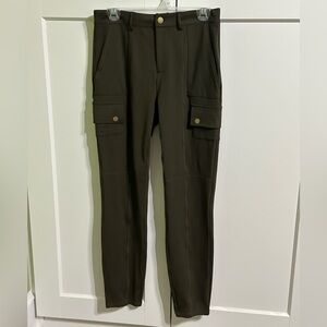 🆕 Halara high waisted Multi pocket Skinny Cargo Pants, Forest Night sz. Medium